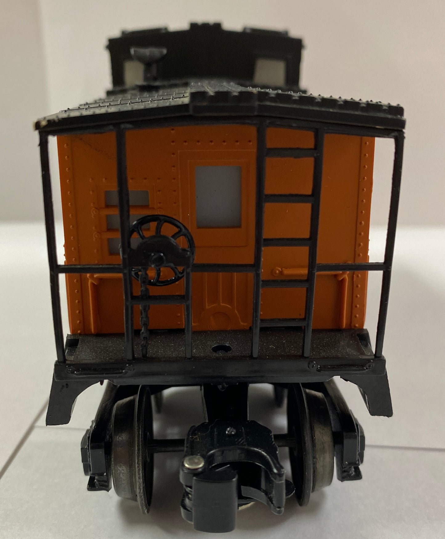 Lionel 6-9169 Milwaukee Road Illuminated Caboose | Condition is *USED*